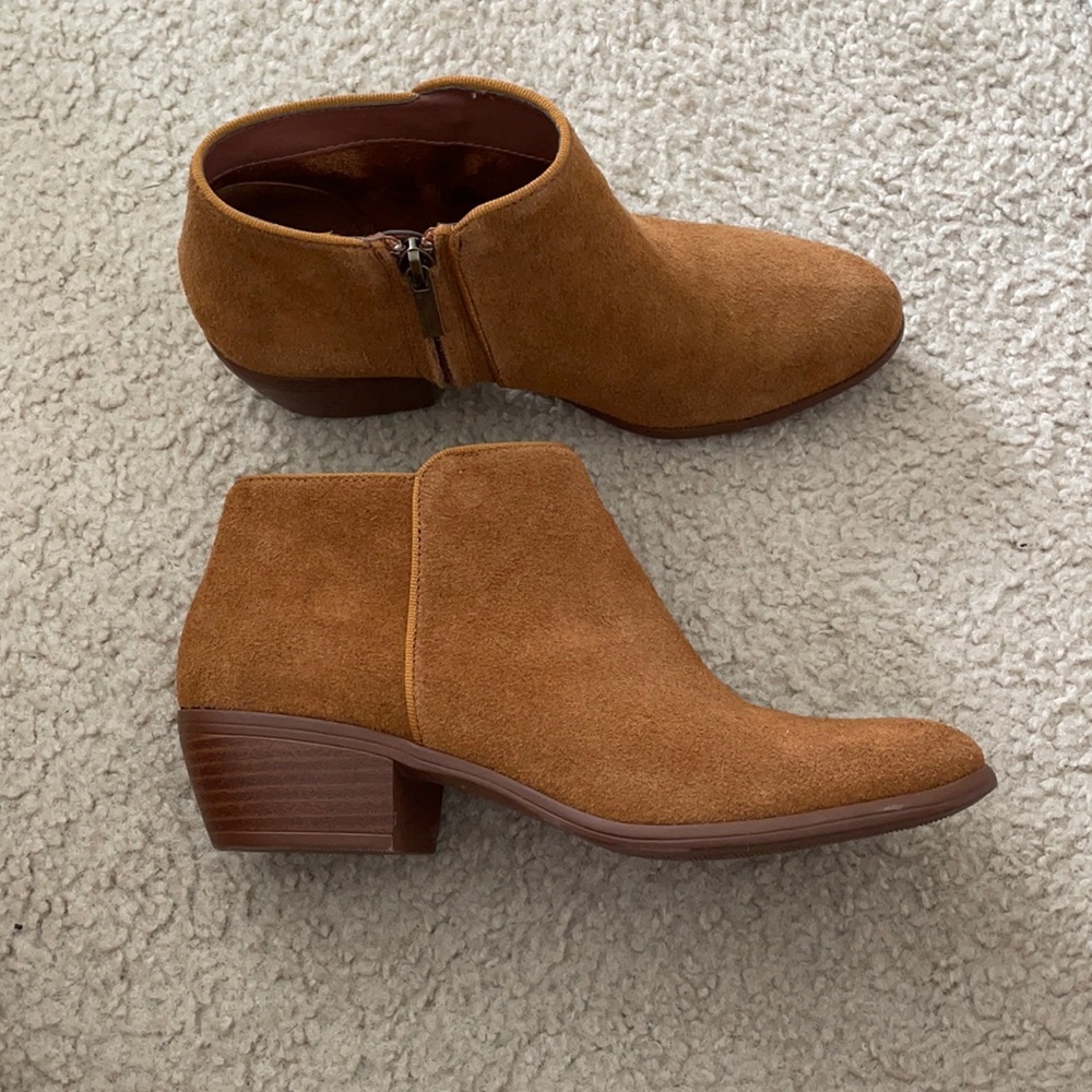 Women’s shoes